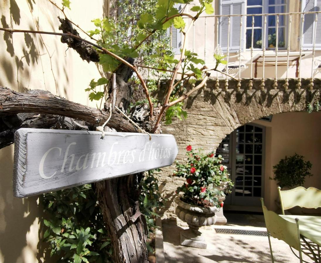 Le Petit Chateau Châteauneuf-de-Gadagne Kültér fotó