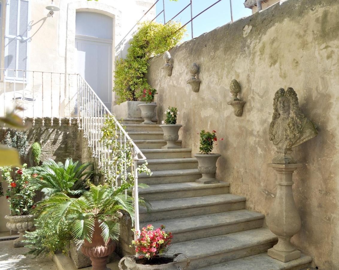Le Petit Chateau Châteauneuf-de-Gadagne Kültér fotó