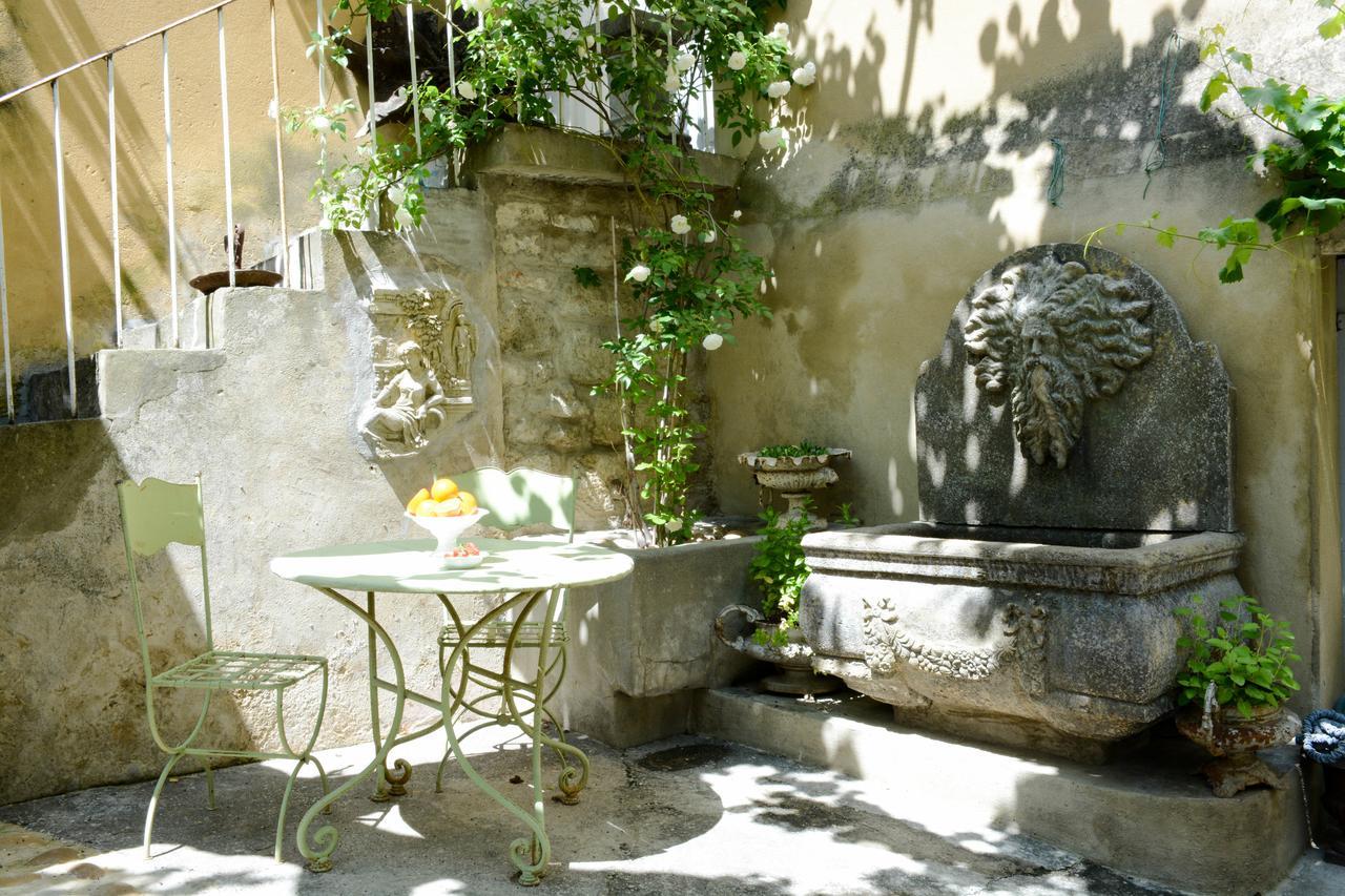 Le Petit Chateau Châteauneuf-de-Gadagne Kültér fotó